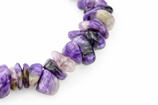 Pulseira de Charoite - batatas fritas