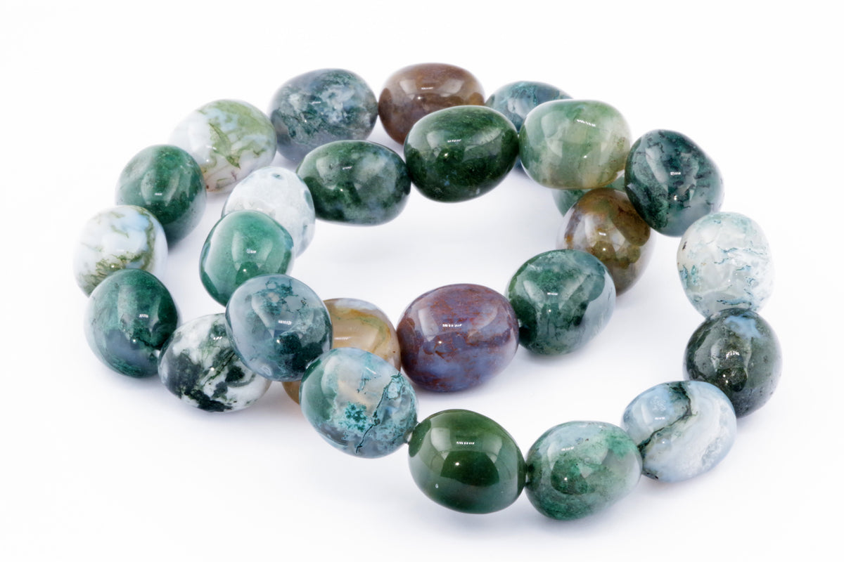 Moss agate bracelet – Gem featuring polished natural crystals in shades of green, white, and brown, showcasing unique mineral patterns for crystal jewellery enthusiasts.
