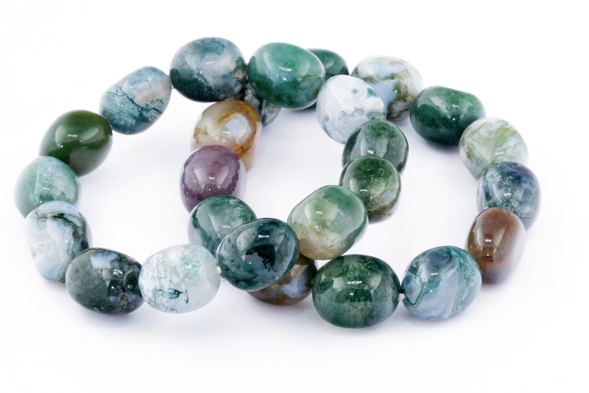 Moss agate bracelet – Gem featuring polished green and white natural crystals, showcasing the unique patterns and earthy tones of agate gemstones for crystal jewellery enthusiasts.