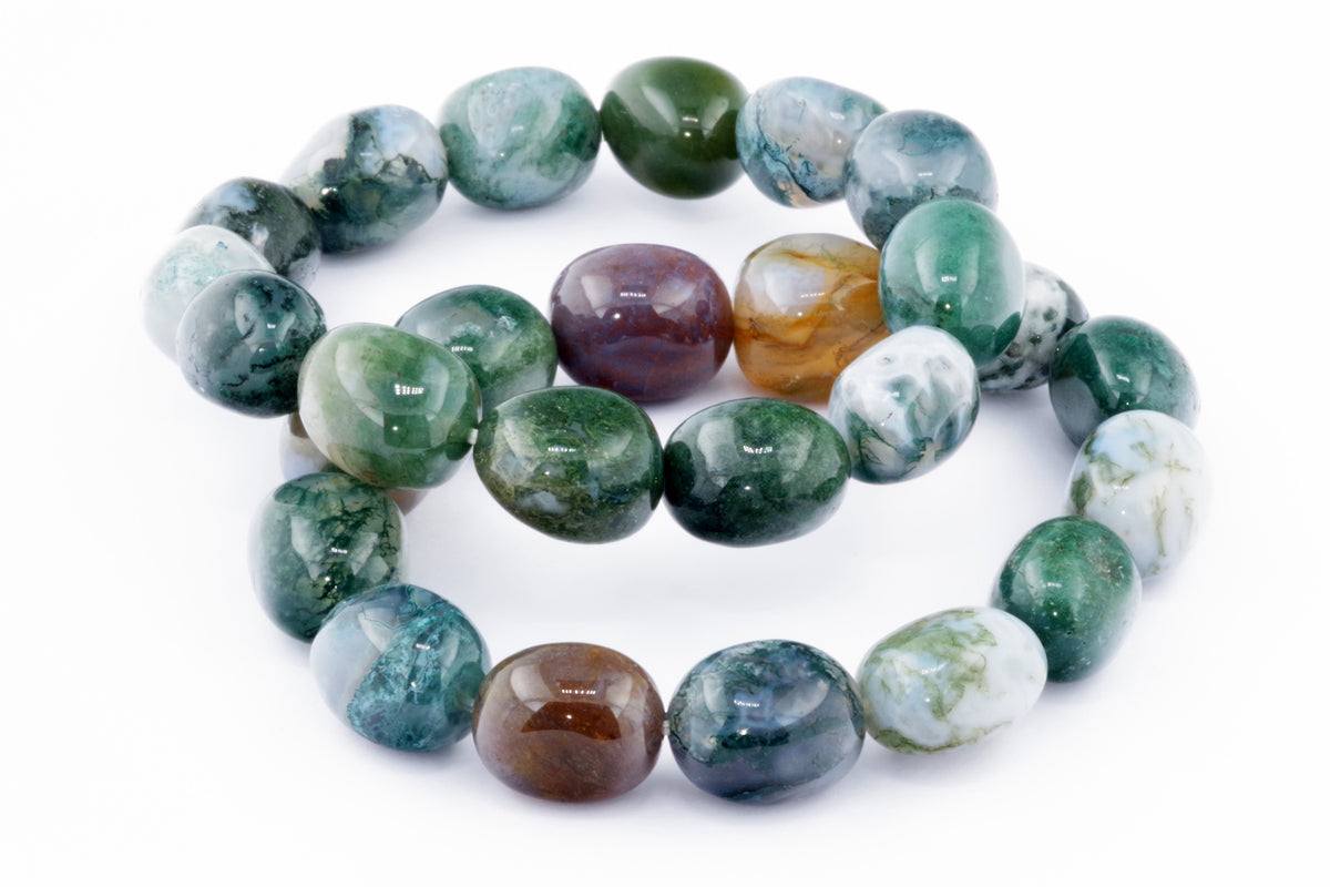 Moss agate bracelet – Gem featuring polished natural crystals in various shades of green, brown, and white, designed for crystal healing and meditation.