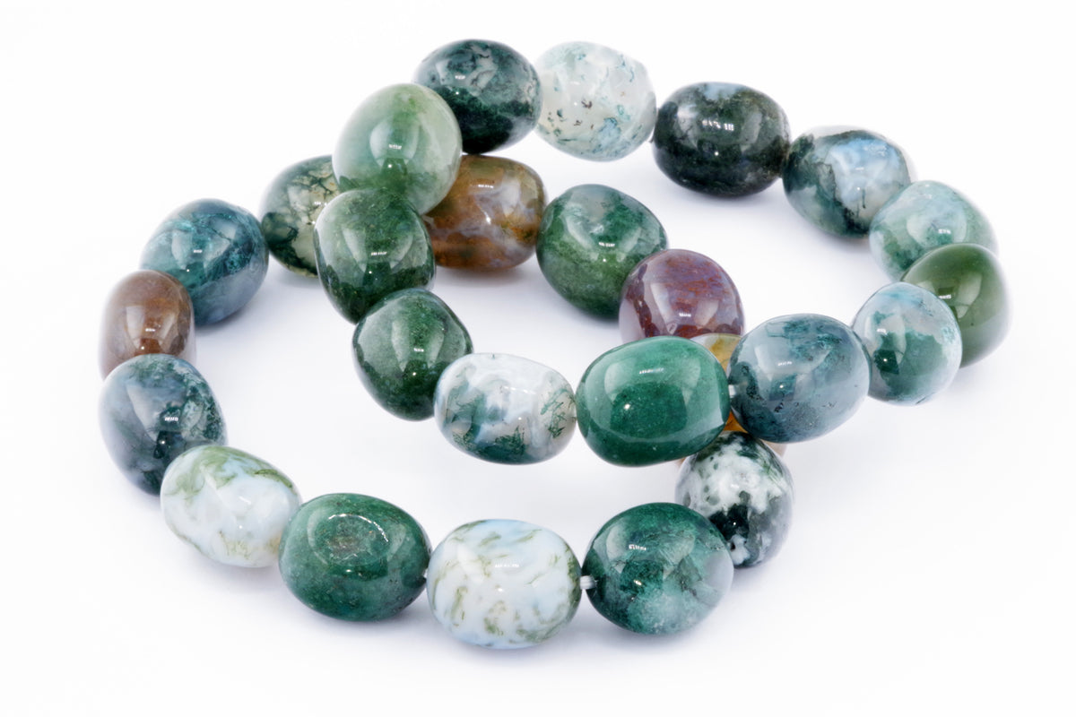 Moss agate bracelet – Gem featuring polished natural crystal beads in varying shades of green, brown, and white, ideal for crystal jewellery and healing crystal collections.