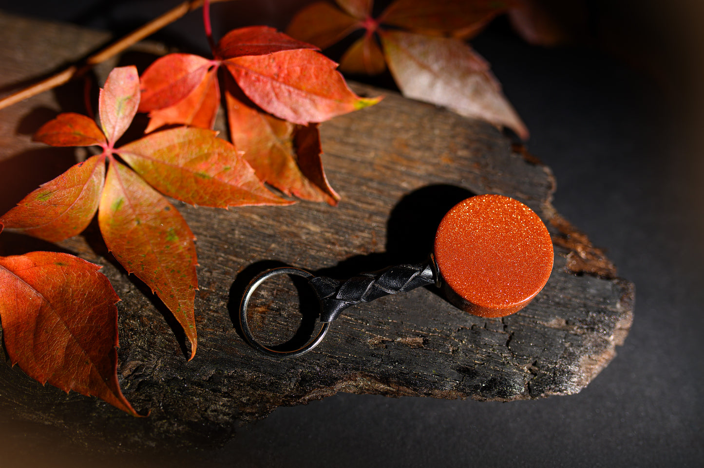 Goldstone -avaimenemaa - nahka