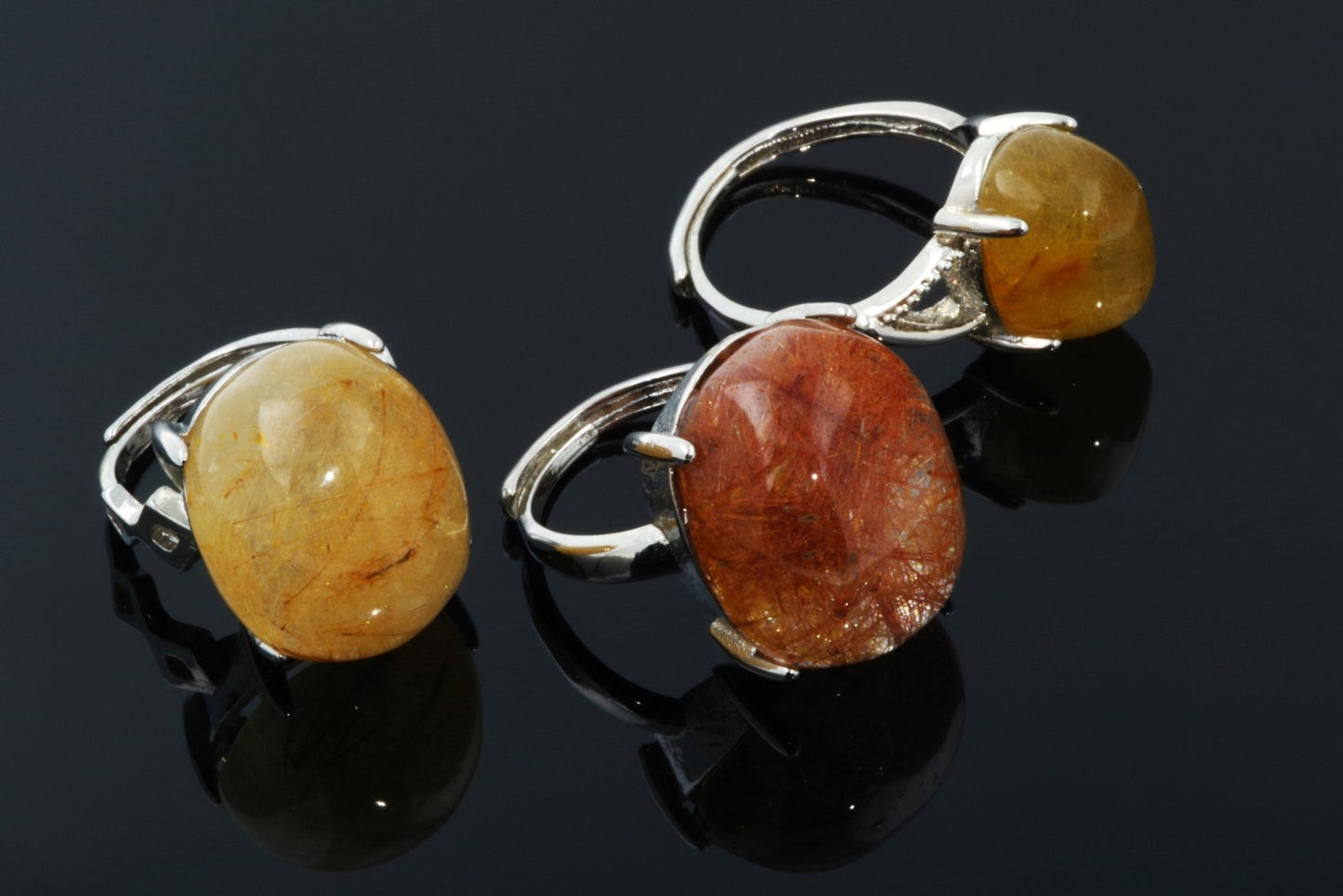 Unieke gerutileerde kwartsring