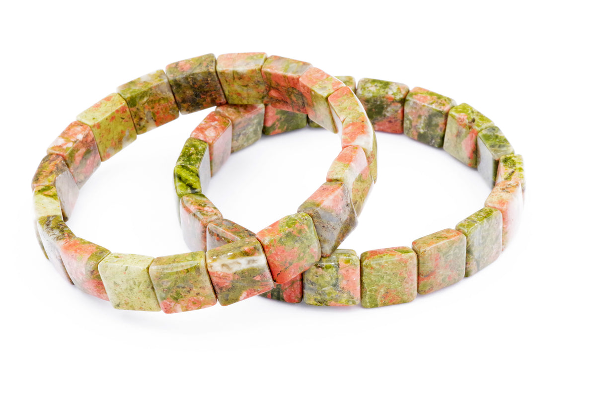 Two Unakite bracelet – Square pieces made of natural green and pink polished crystal gemstones arranged in a circular shape on a white background.