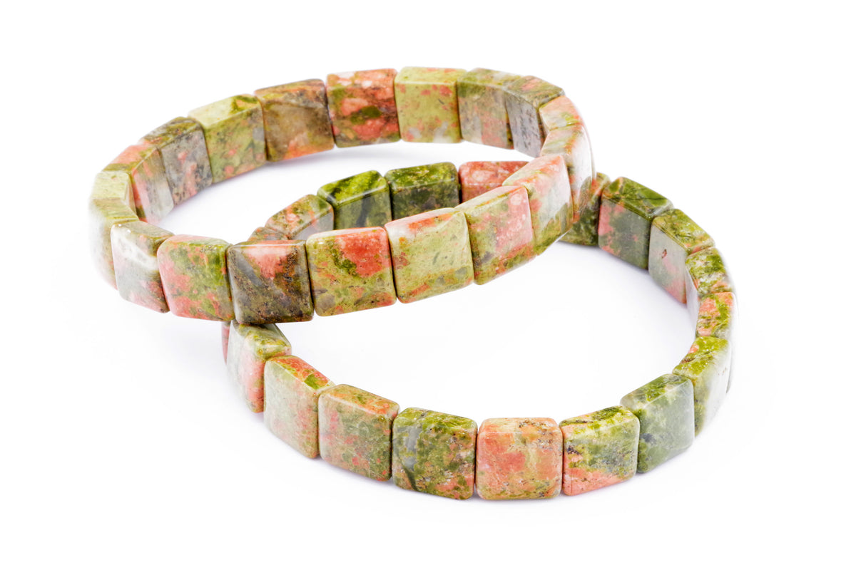 Unakite bracelet – Square featuring polished natural crystals in green and pink hues, designed for healing, meditation, and stylish crystal jewellery lovers.