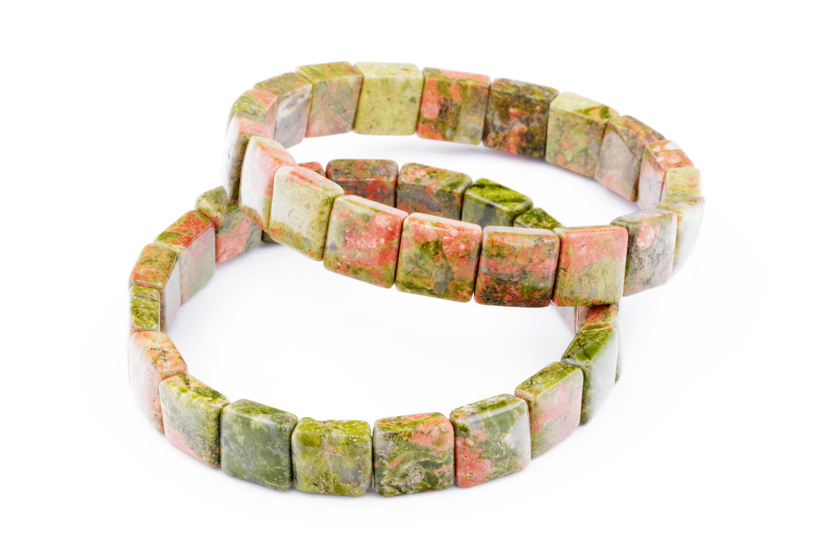Unakite bracelet – Square featuring polished natural crystals in green and pink hues, designed as square-shaped beads strung together for a stylish crystal bracelet.
