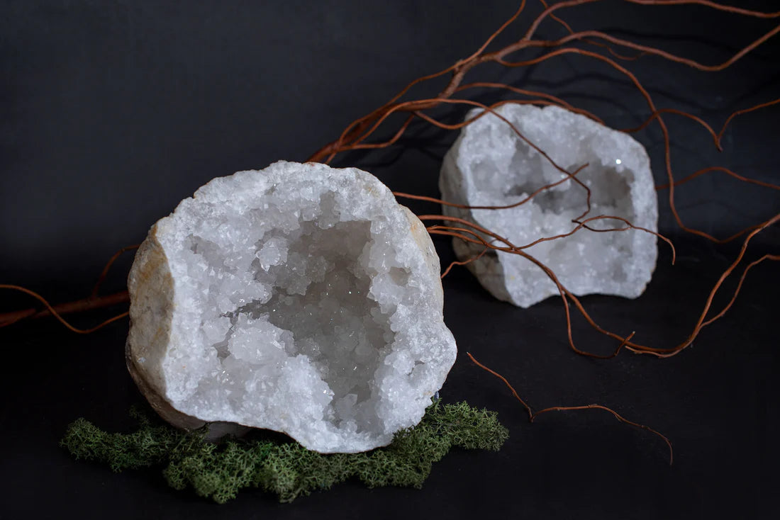 Crystal Geode pair – XXL 20-25cm open - www.Crystals.eu