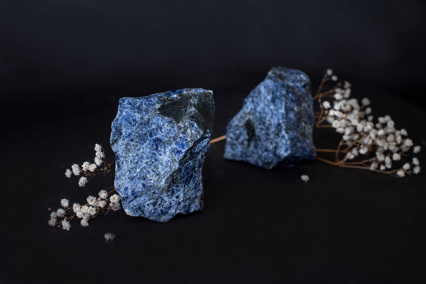 Sodalite – 0.3 - 0.6 kg - www.Crystals.eu