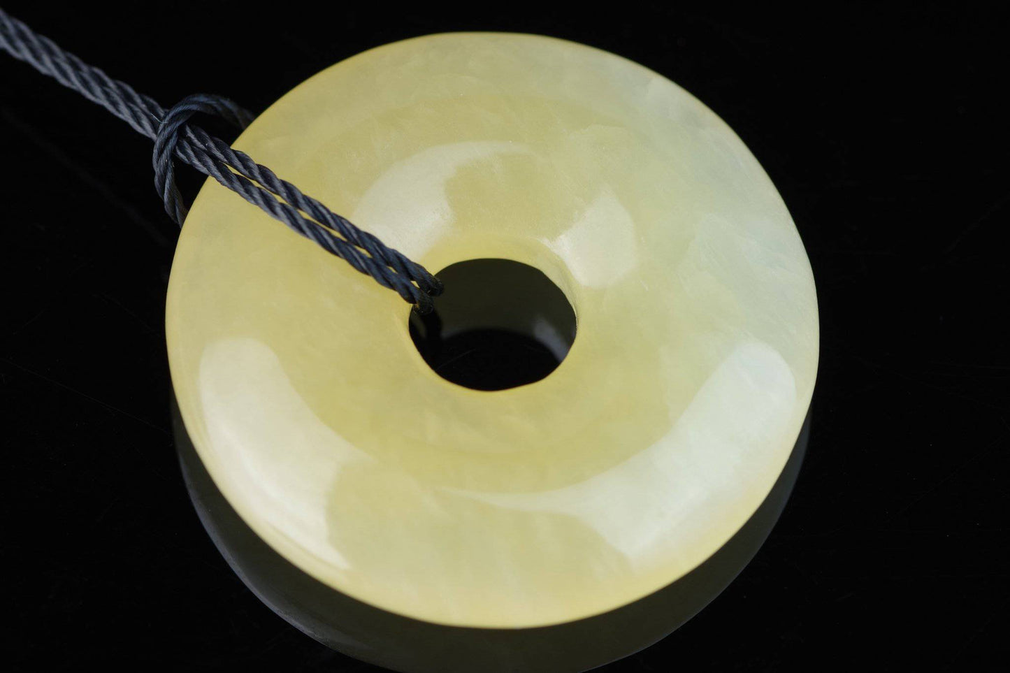 Calcite orange pendant – Donut 30mm