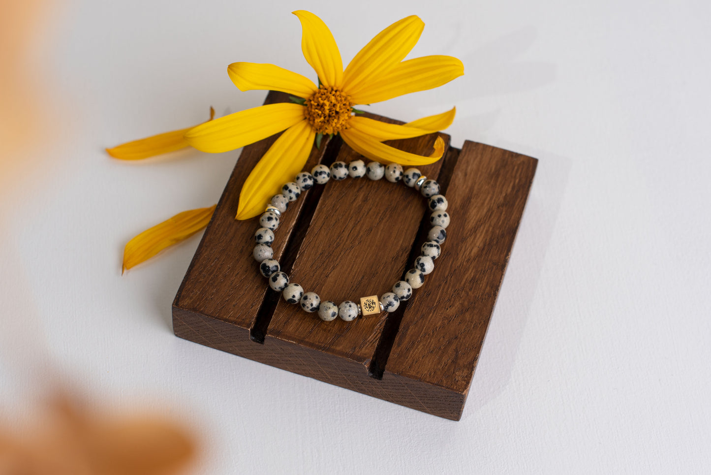 Dalmatian jasper bracelet – 925 silver - 6mm - www.Crystals.eu