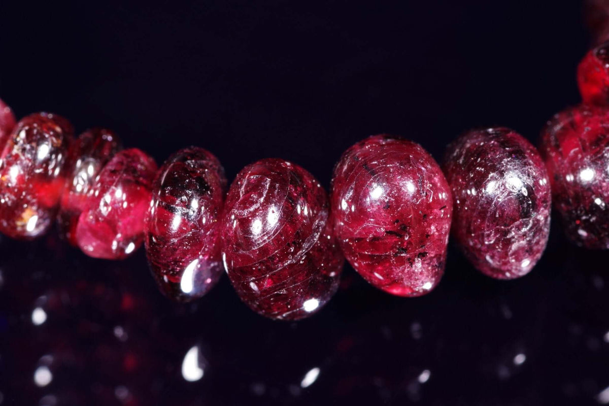 Garnet bracelet – Button