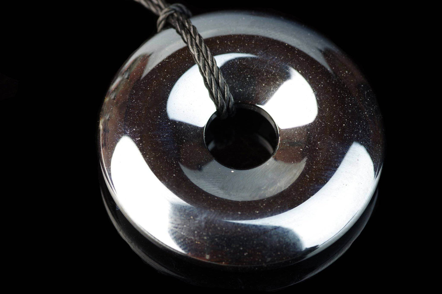 Hematite pendant – Donut 30mm