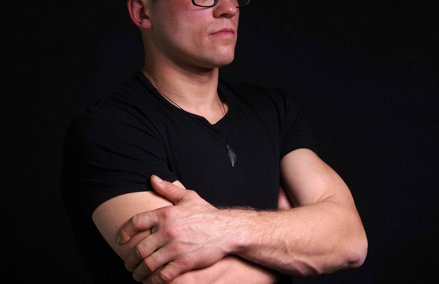 Hematite pendant – Wing