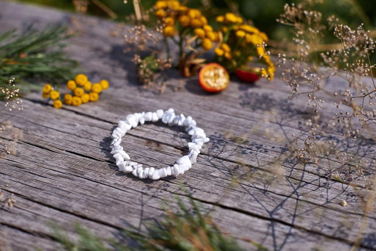 Howlite bracelet – Chips