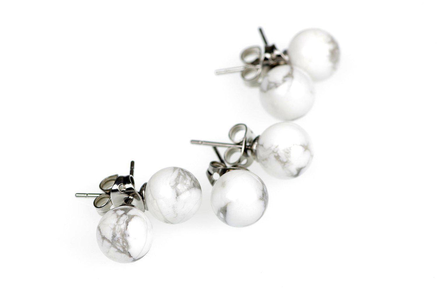 Howlite earrings – 8mm