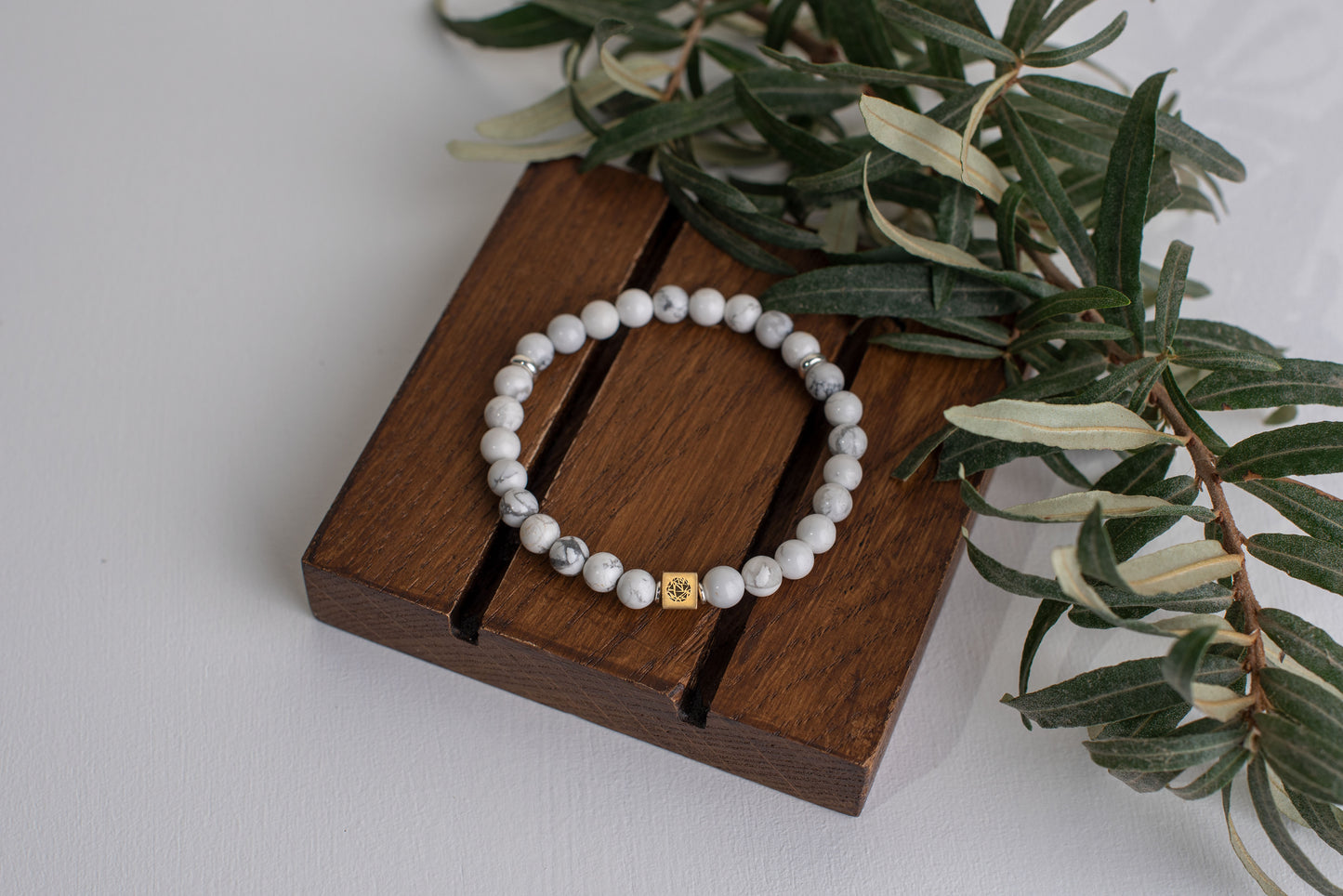 Howlite bracelet – 925 silver - 6mm - www.Crystals.eu