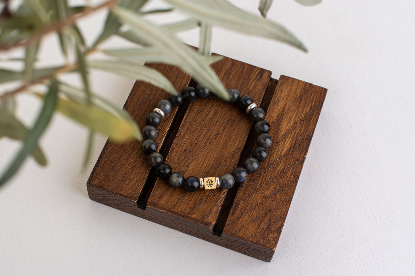 Labradorite bracelet – 925 silver - 8mm - www.Crystals.eu