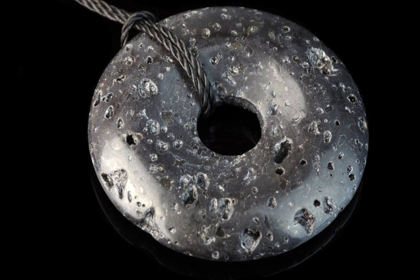 Lava pendant – Donut 30mm