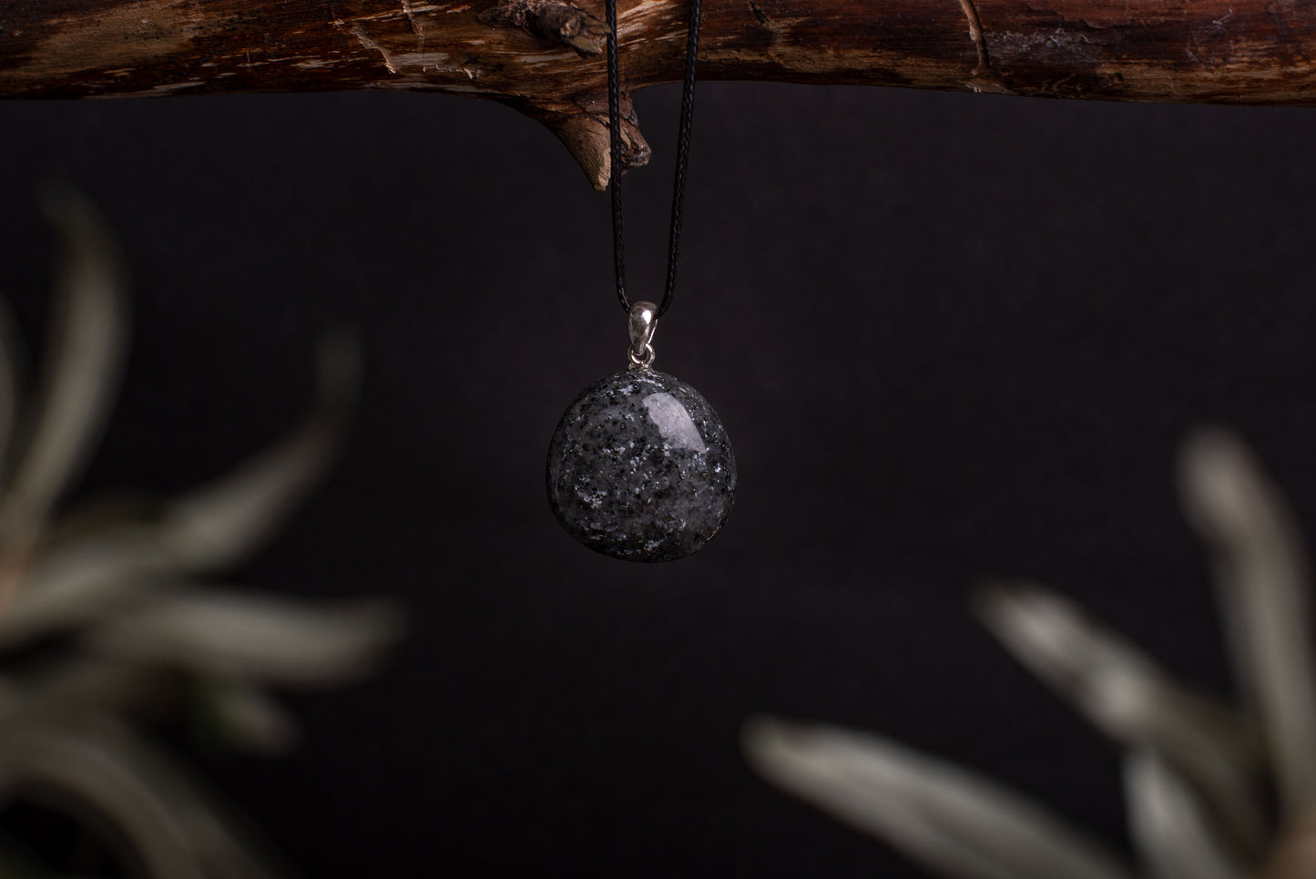 Lithomanite – 925 silver - www.Crystals.eu