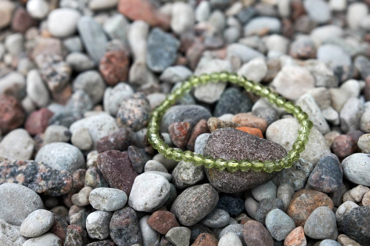 Peridot bracelet – 3-4mm