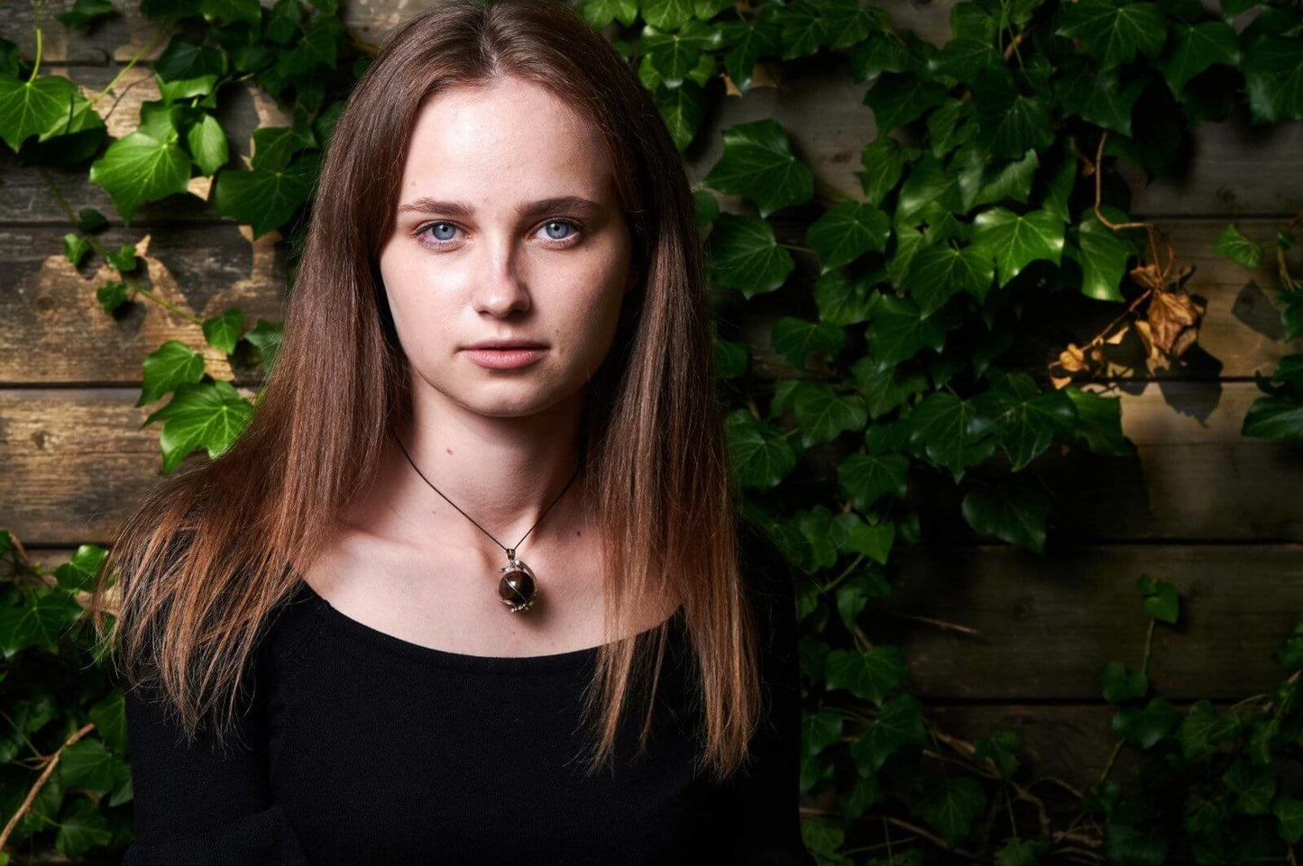 Red tiger eye pendant sphere – 20mm