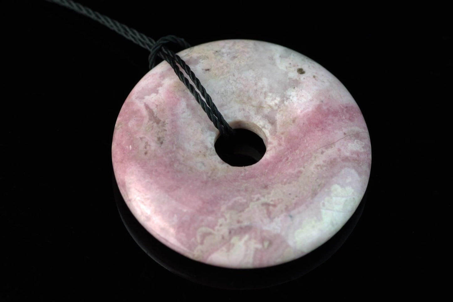 Rhodonchrosite pendant – Donut 35mm
