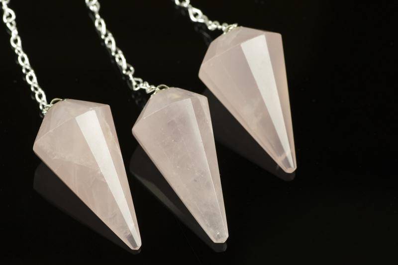Rose quartz pendulum – Point