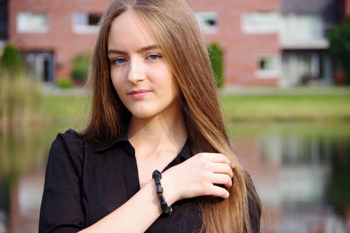 Tourmaline schorl bracelet – Raw
