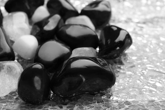 The Linekeeper’s Stone — A Black Onyx Legend