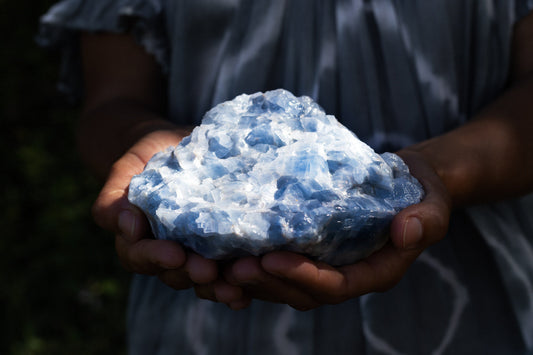 Blue calcite: Physical & Optical Characteristics