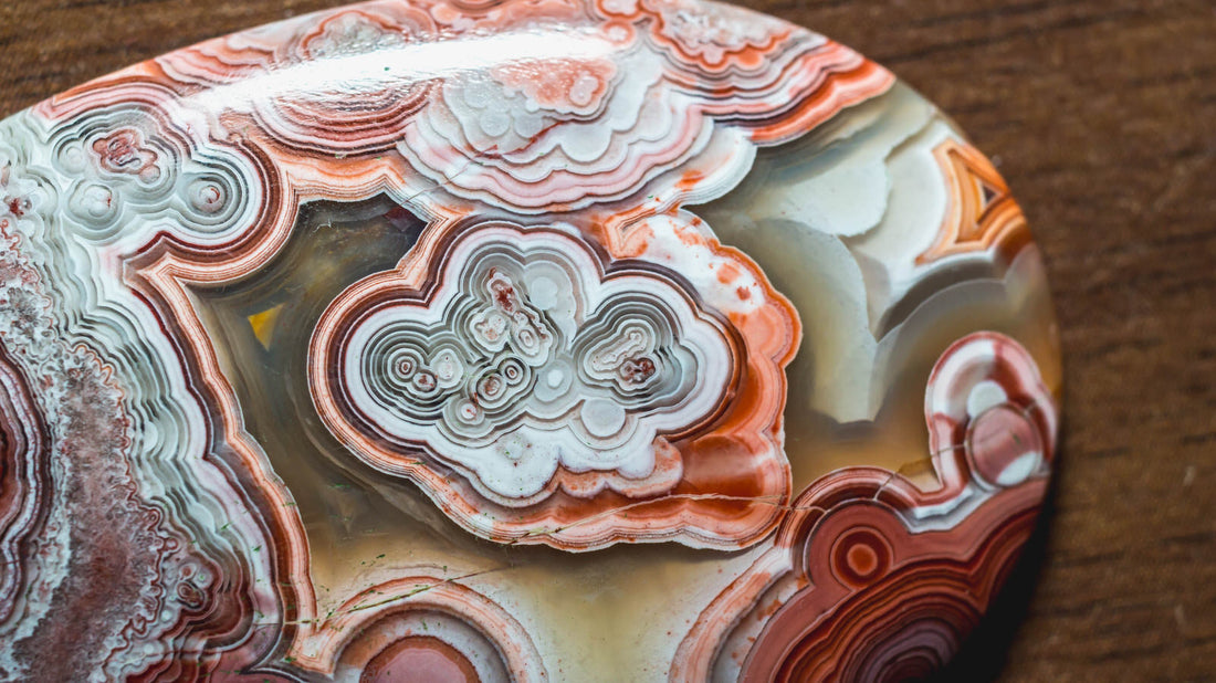Crazy lace agate: Grading & Localities