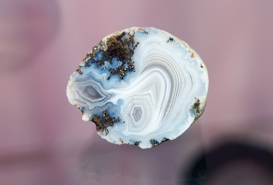 Grey agate: Grading & Localities