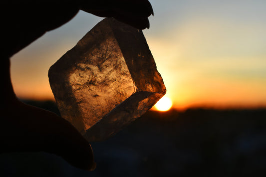 Iceland Spar: The Legend of the Northwind Lens