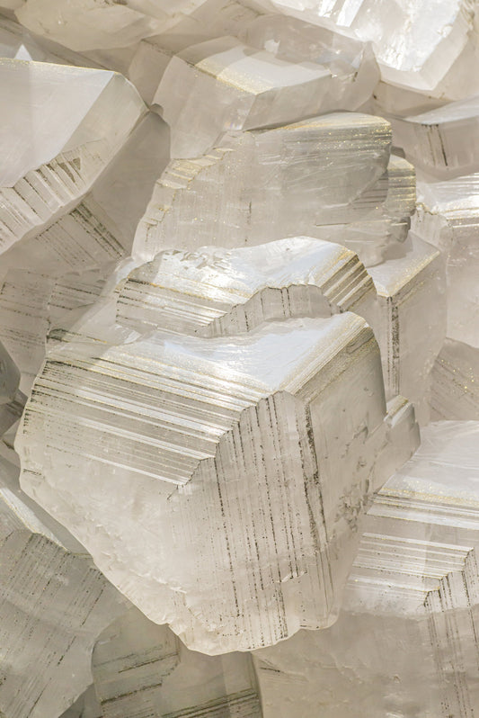 Sun‑Thread Compass — A Signature Iceland Spar Spell