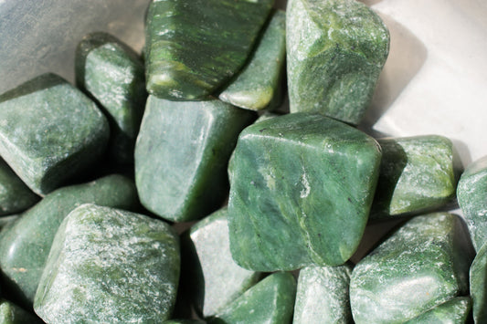 Jade: Mythical & Magic Uses — Practical Guide