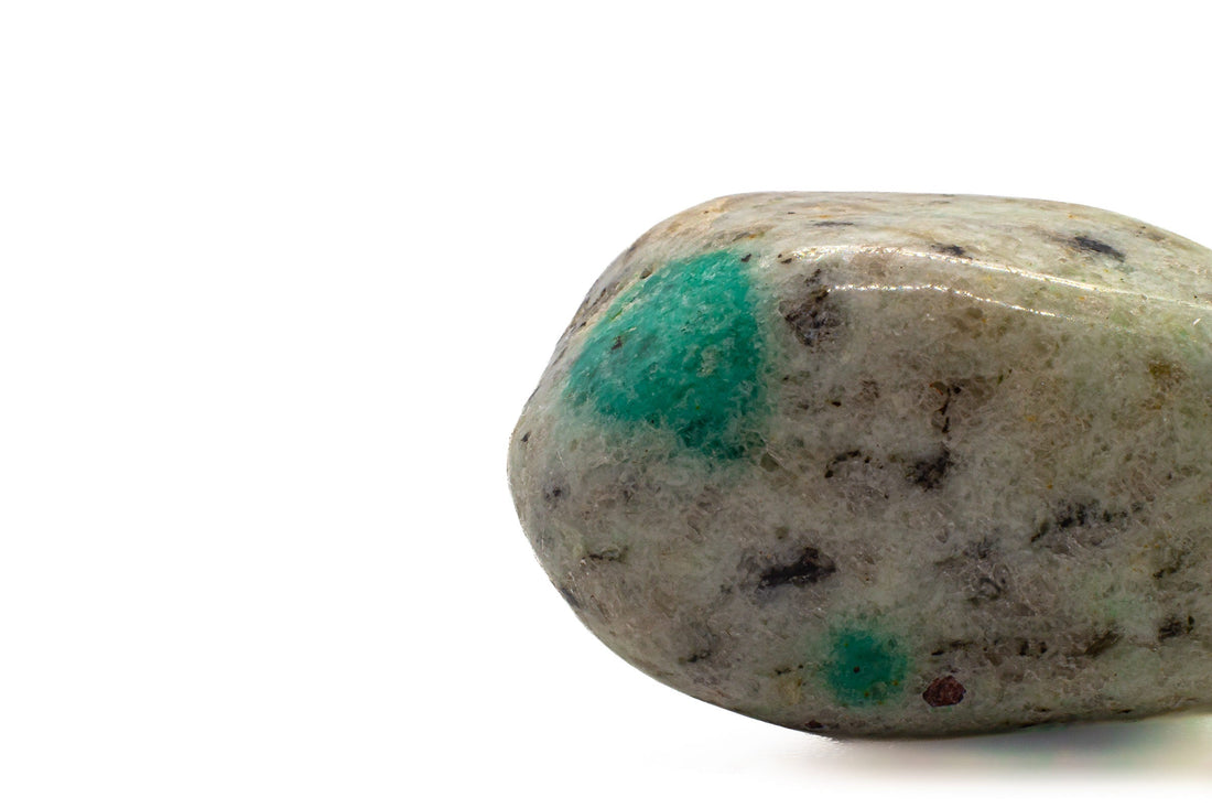 K2 Granite (Azurite‑in‑Granite): Formation, Geology & Varieties