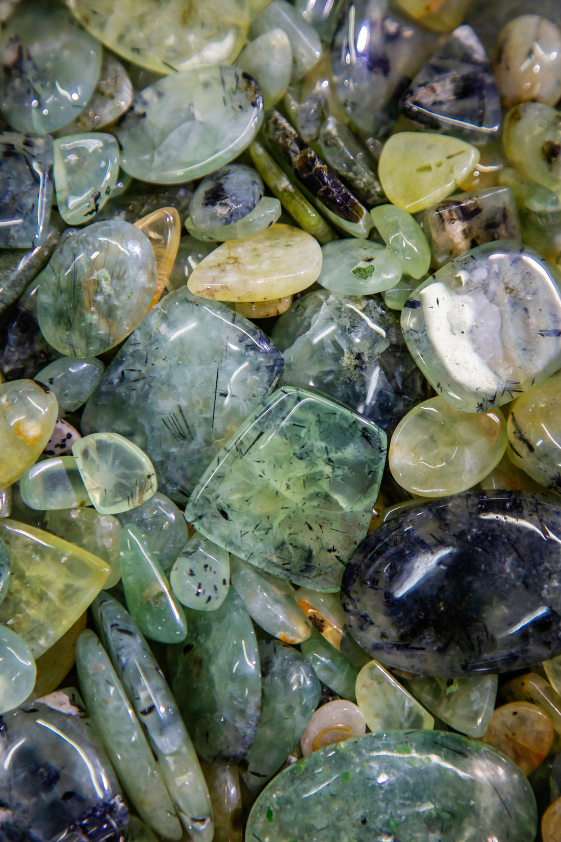 Prehnite: Mythical & Magic Uses — A Practical Guide