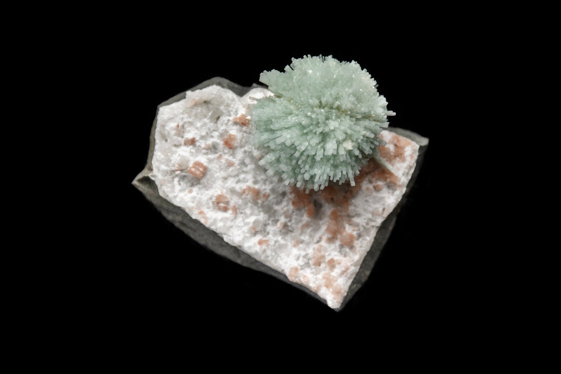 Scolecite (a.k.a. “Skolezite”): Formation, Geology & Varieties