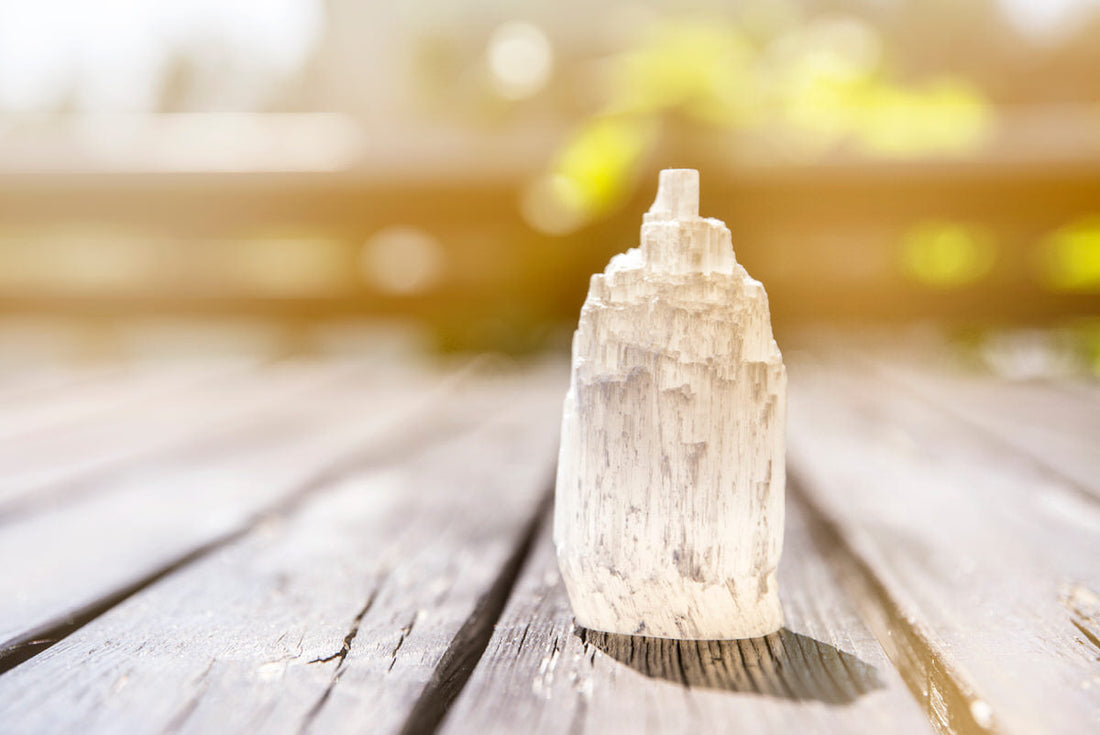 Selenite: Legend about crystal
