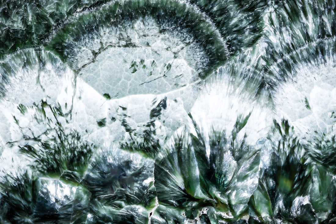 Seraphinite: The Feather That Remembered the Wind