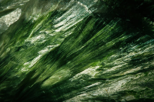 Seraphinite: Physical & Optical Characteristics