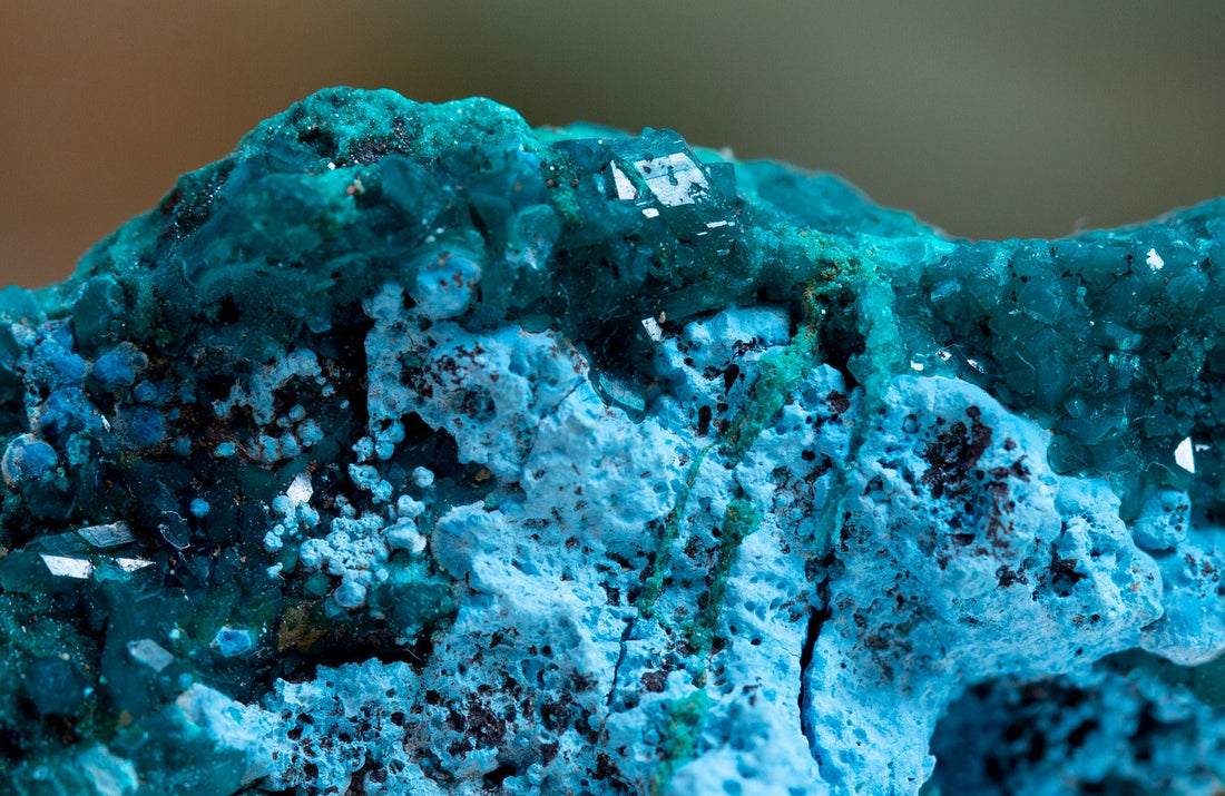 Shattuckite: Grading & Localities