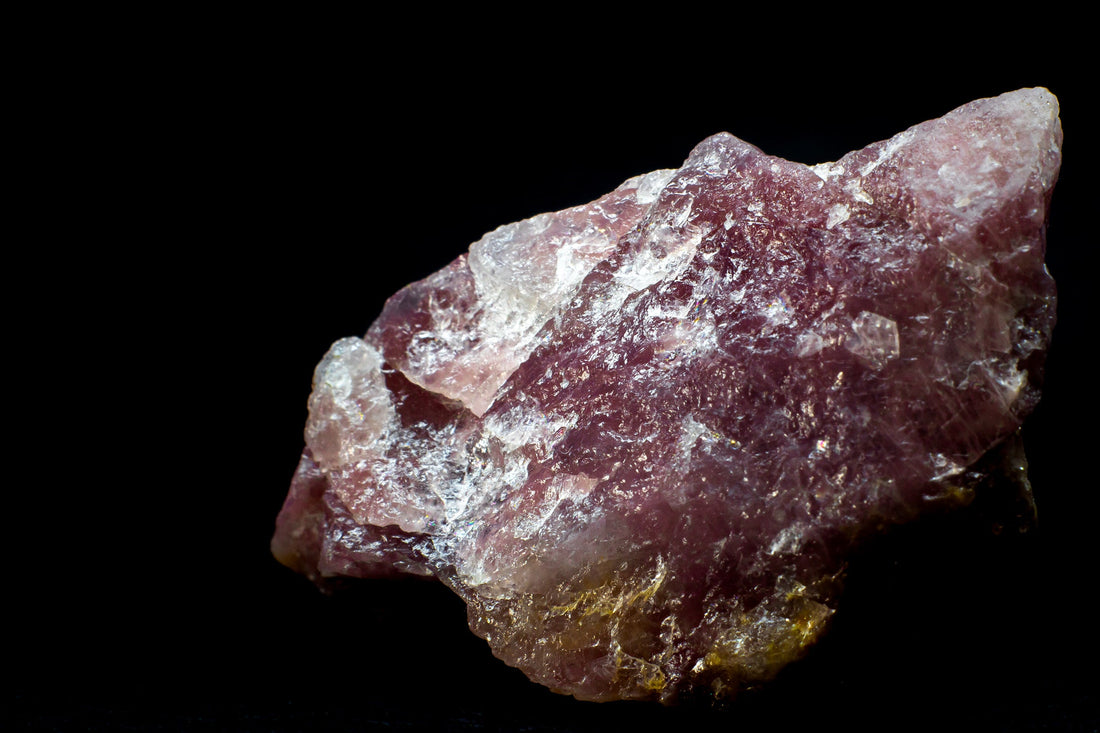 Strawberry Quartz: Mythical & Magic Uses — A Practical Guide