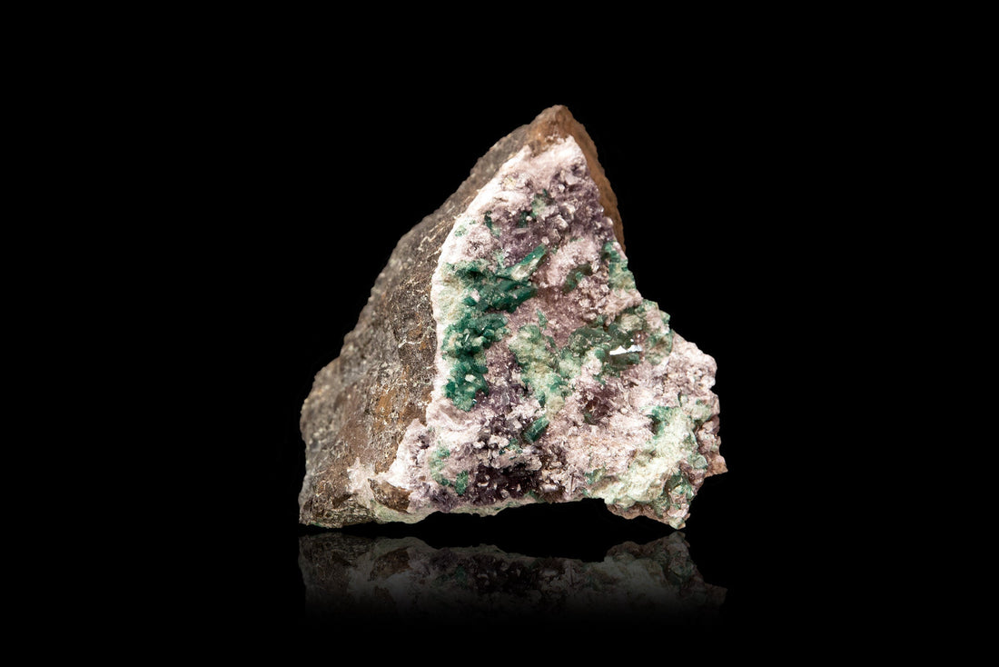 Vesuvianite (Idocrase): Formation, Geology & Varieties