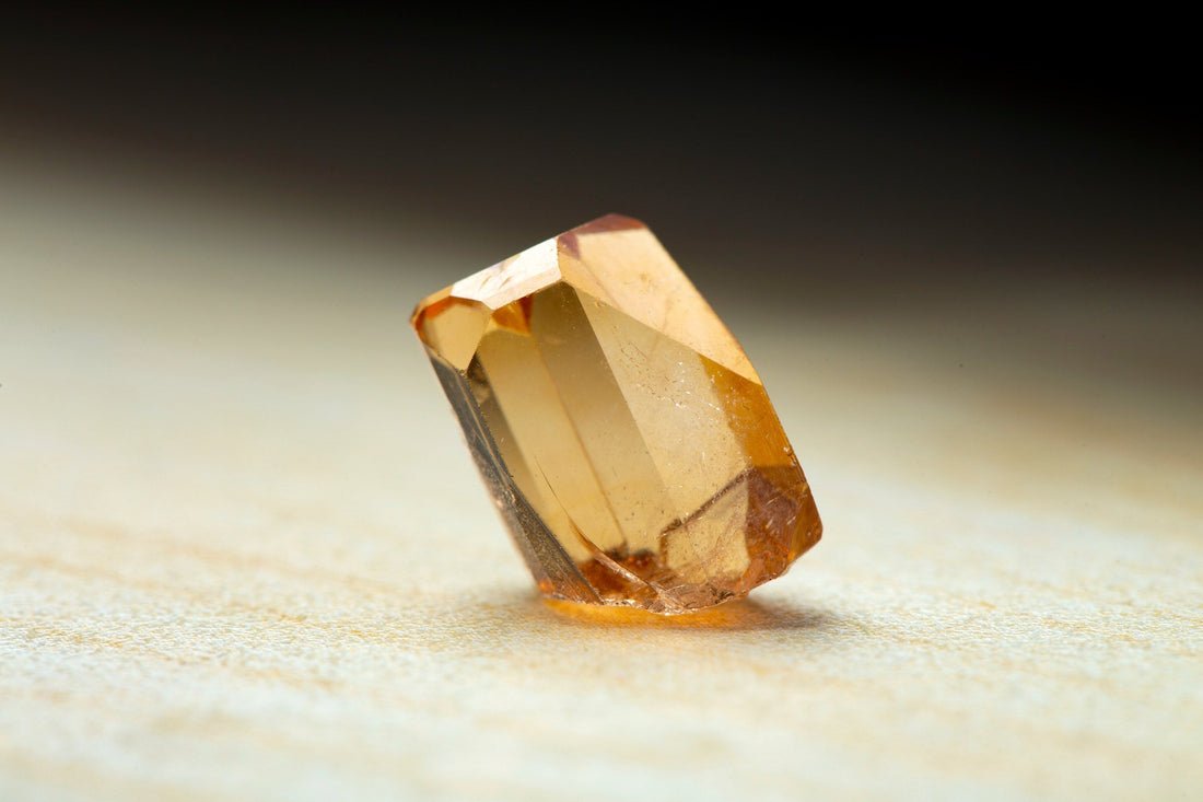 Imperial Topaz (Golden–Yellow): Grading & Localities