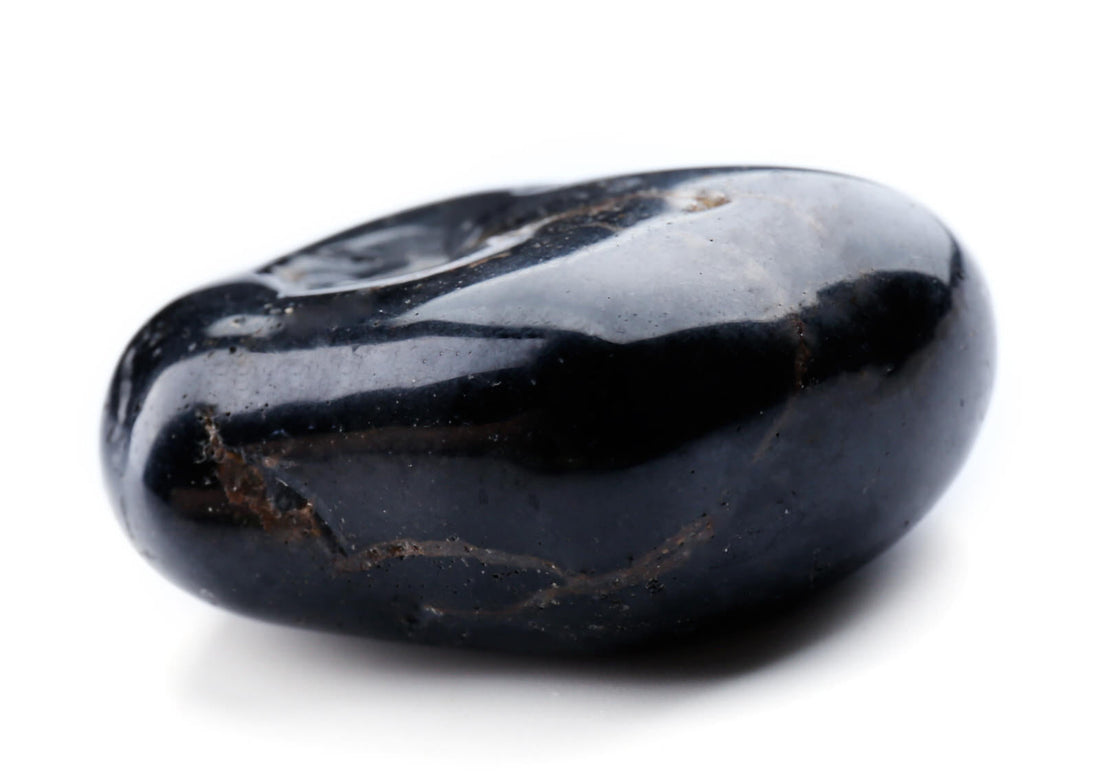 Black Onyx: Physical & Optical Characteristics