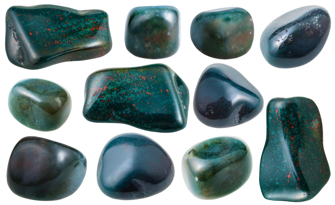 Harbor Lantern — A Heliotrope (Bloodstone) Spell for Oaths, Calm & Safe Return