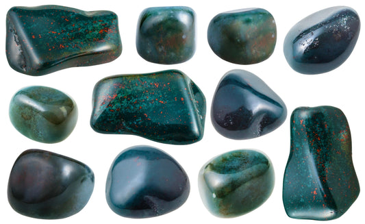 Harbor Lantern — A Heliotrope (Bloodstone) Spell for Oaths, Calm & Safe Return