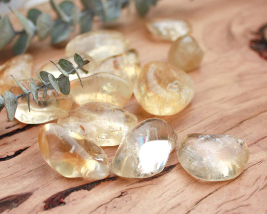 Citrine (Quartz): Mythical & Magic Uses — A Practical Guide