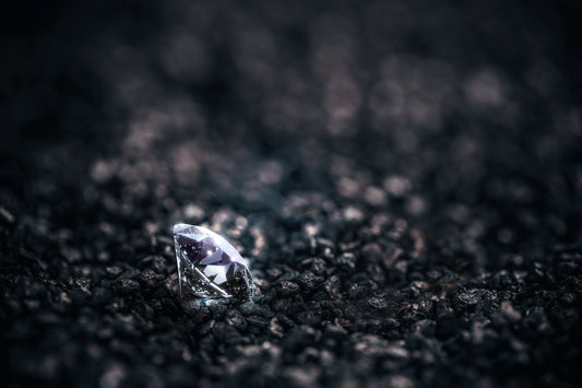 Crownlight — A Diamond Spell for Clarity, Courage & Vows